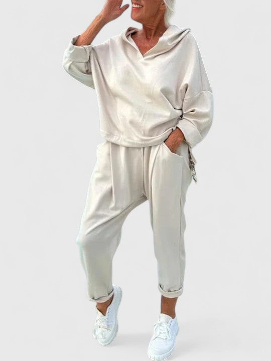 Sally | Pohodlná souprava s kapucí